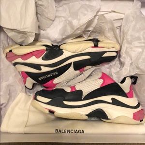 Balenciaga triple S